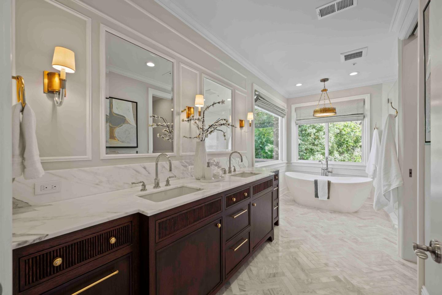 Detail Gallery Image 40 of 62 For 629 Lombardy Way, Redwood City,  CA 94062 - 5 Beds | 4/1 Baths