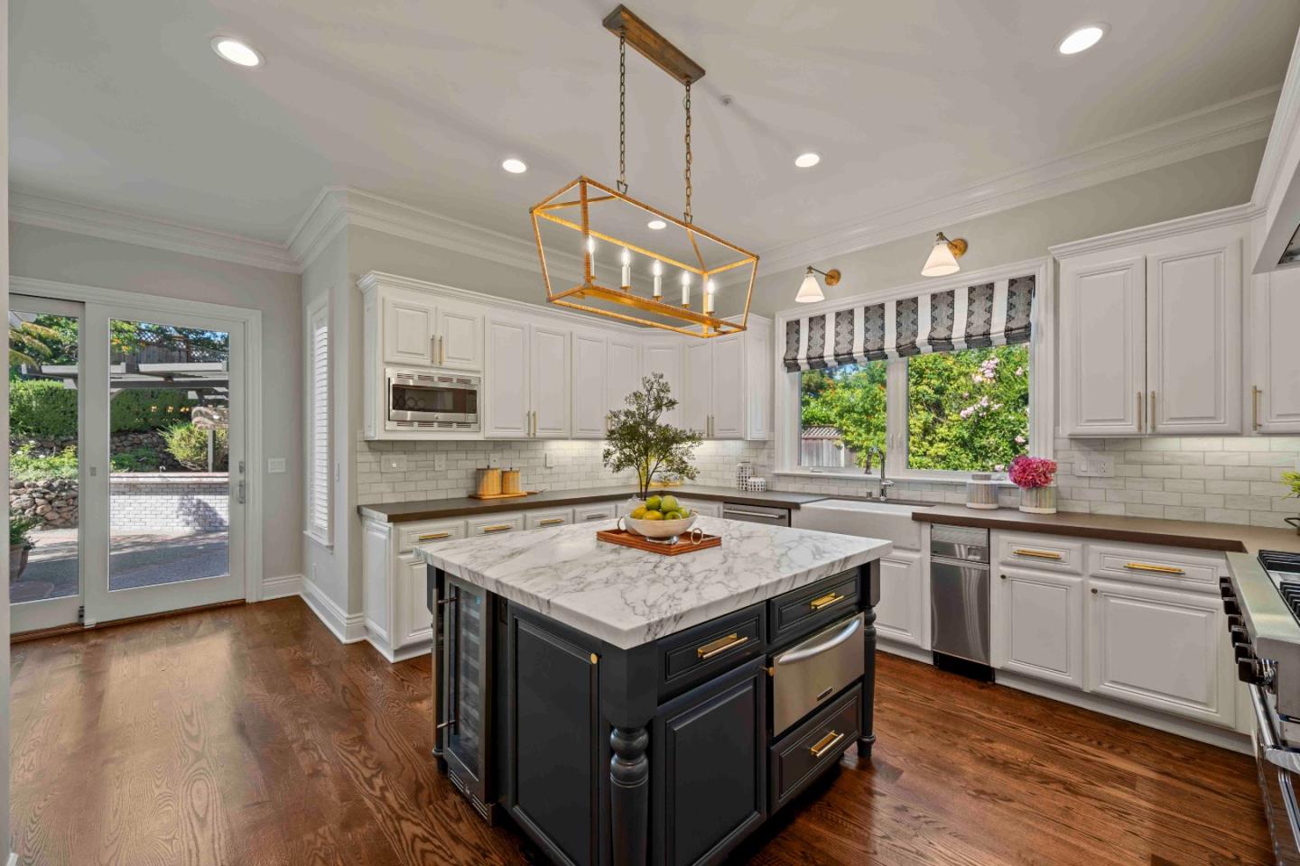 Detail Gallery Image 7 of 62 For 629 Lombardy Way, Redwood City,  CA 94062 - 5 Beds | 4/1 Baths