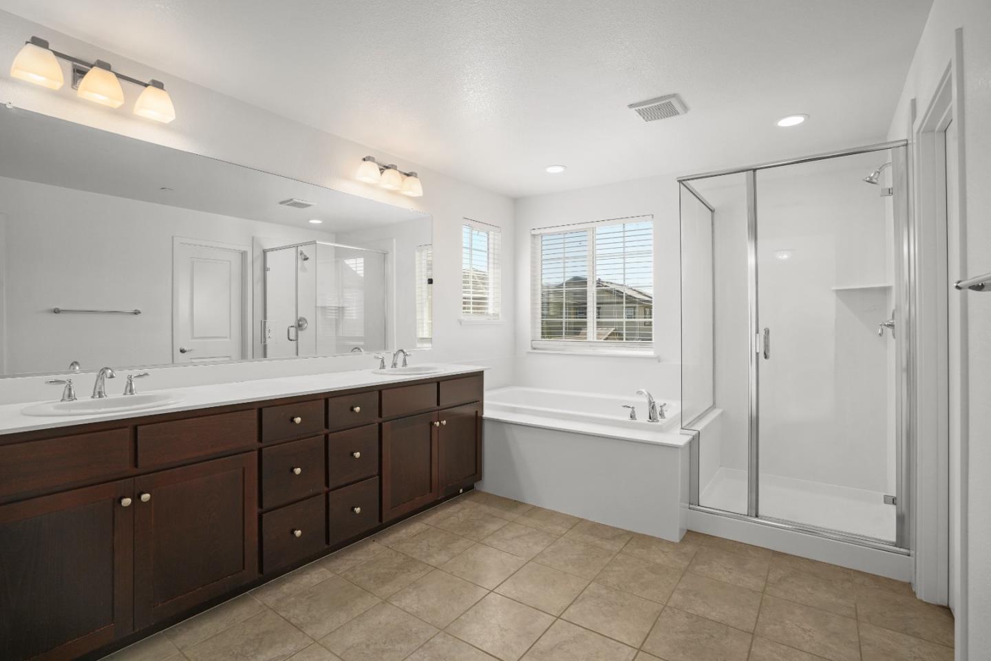 Detail Gallery Image 11 of 23 For 140 Willowrun Way, Oakley,  CA 94561 - 4 Beds | 3 Baths
