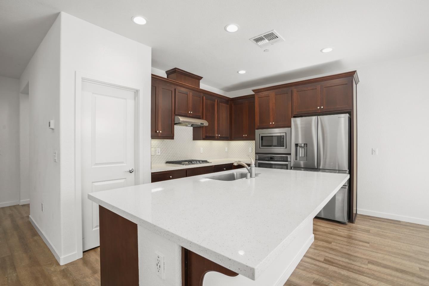 Detail Gallery Image 6 of 23 For 140 Willowrun Way, Oakley,  CA 94561 - 4 Beds | 3 Baths