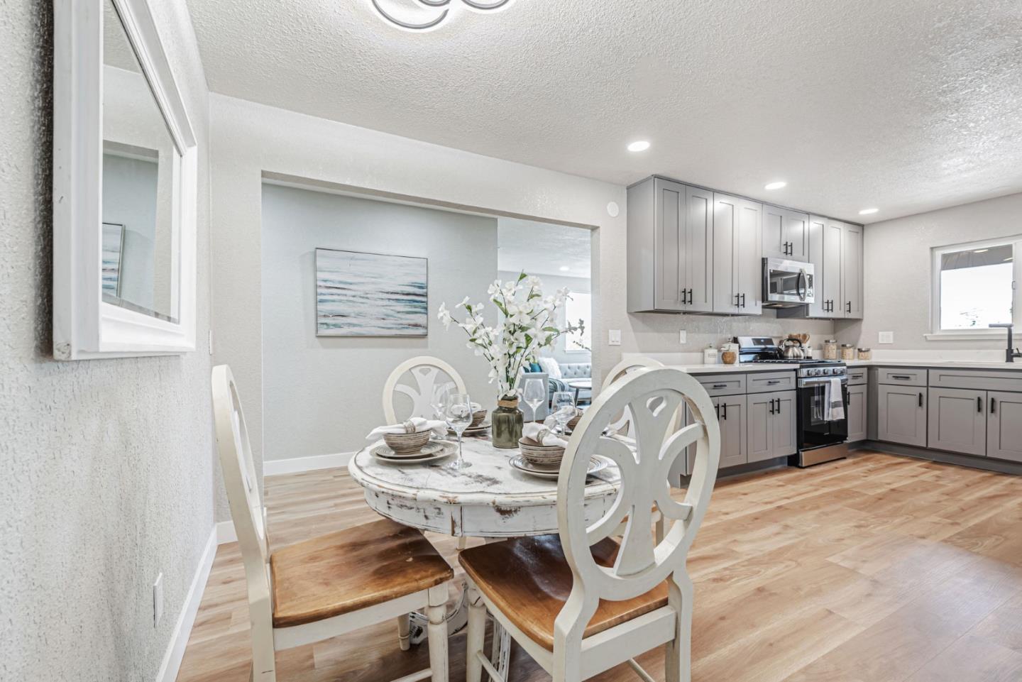 Detail Gallery Image 18 of 37 For 4655 Paloma Ave, San Jose,  CA 95111 - 4 Beds | 2 Baths