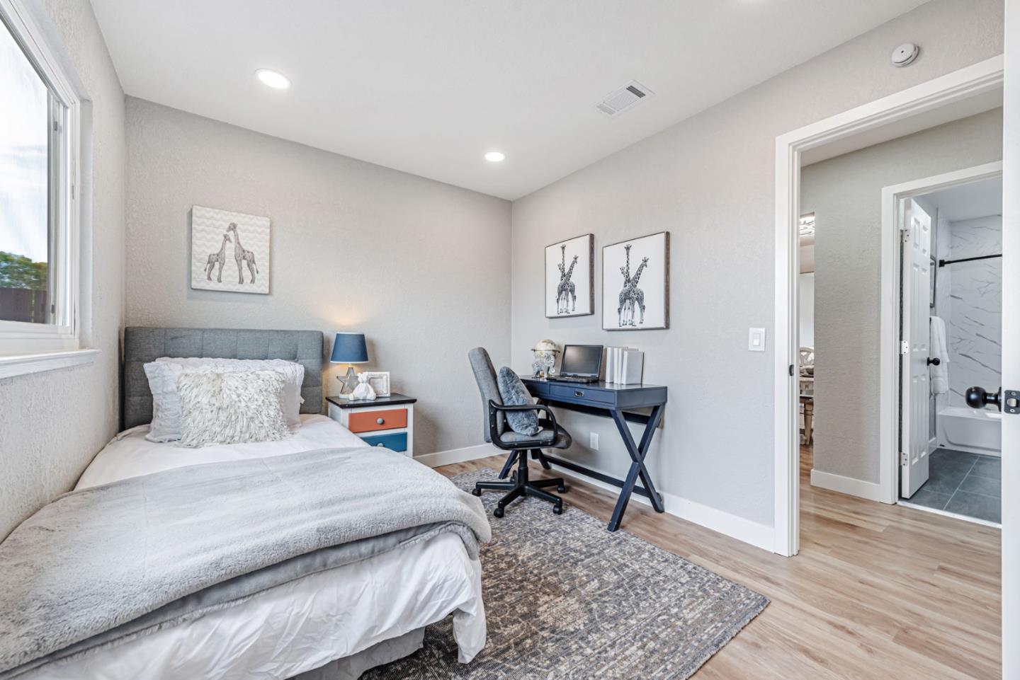 Detail Gallery Image 23 of 37 For 4655 Paloma Ave, San Jose,  CA 95111 - 4 Beds | 2 Baths