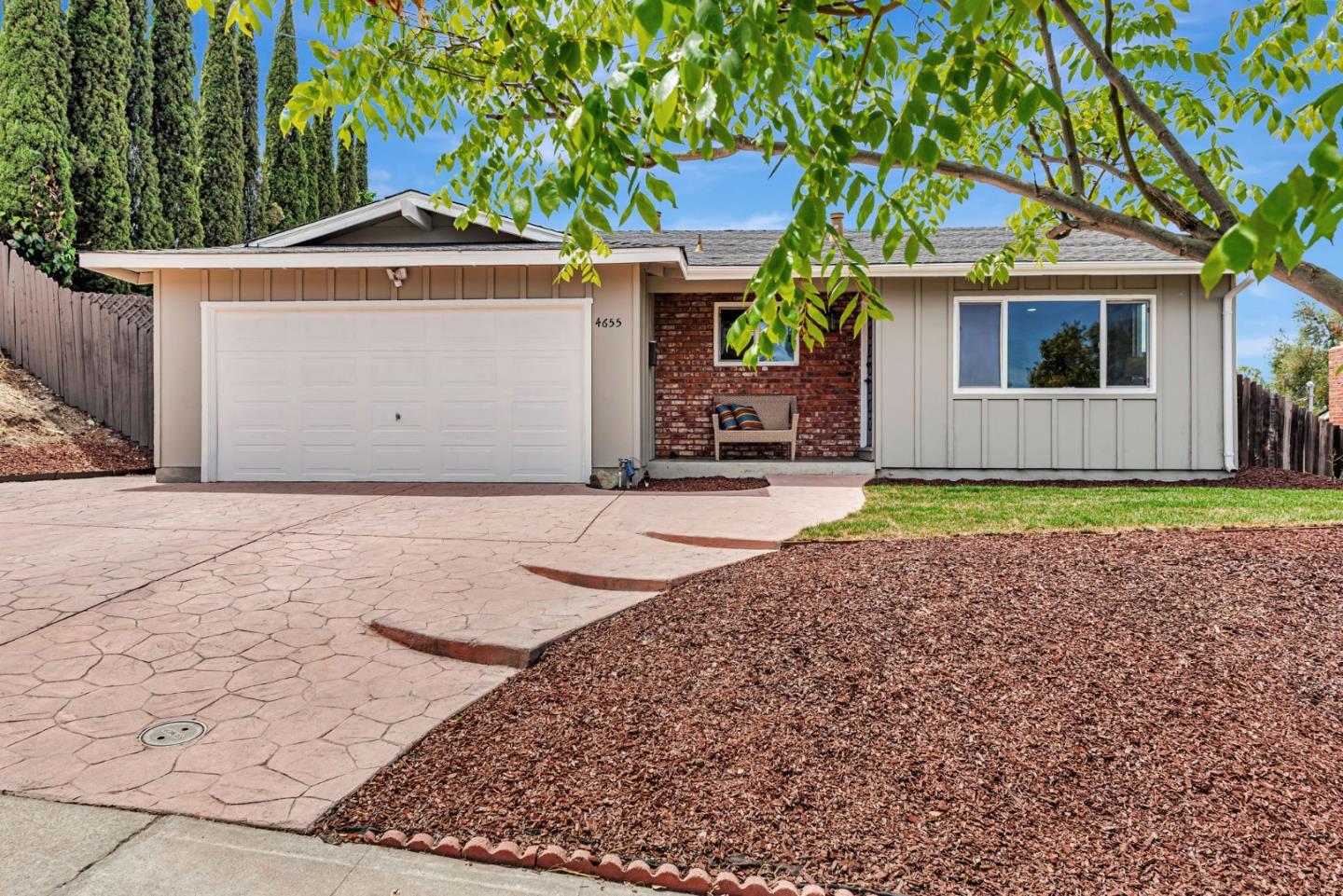 Detail Gallery Image 3 of 37 For 4655 Paloma Ave, San Jose,  CA 95111 - 4 Beds | 2 Baths