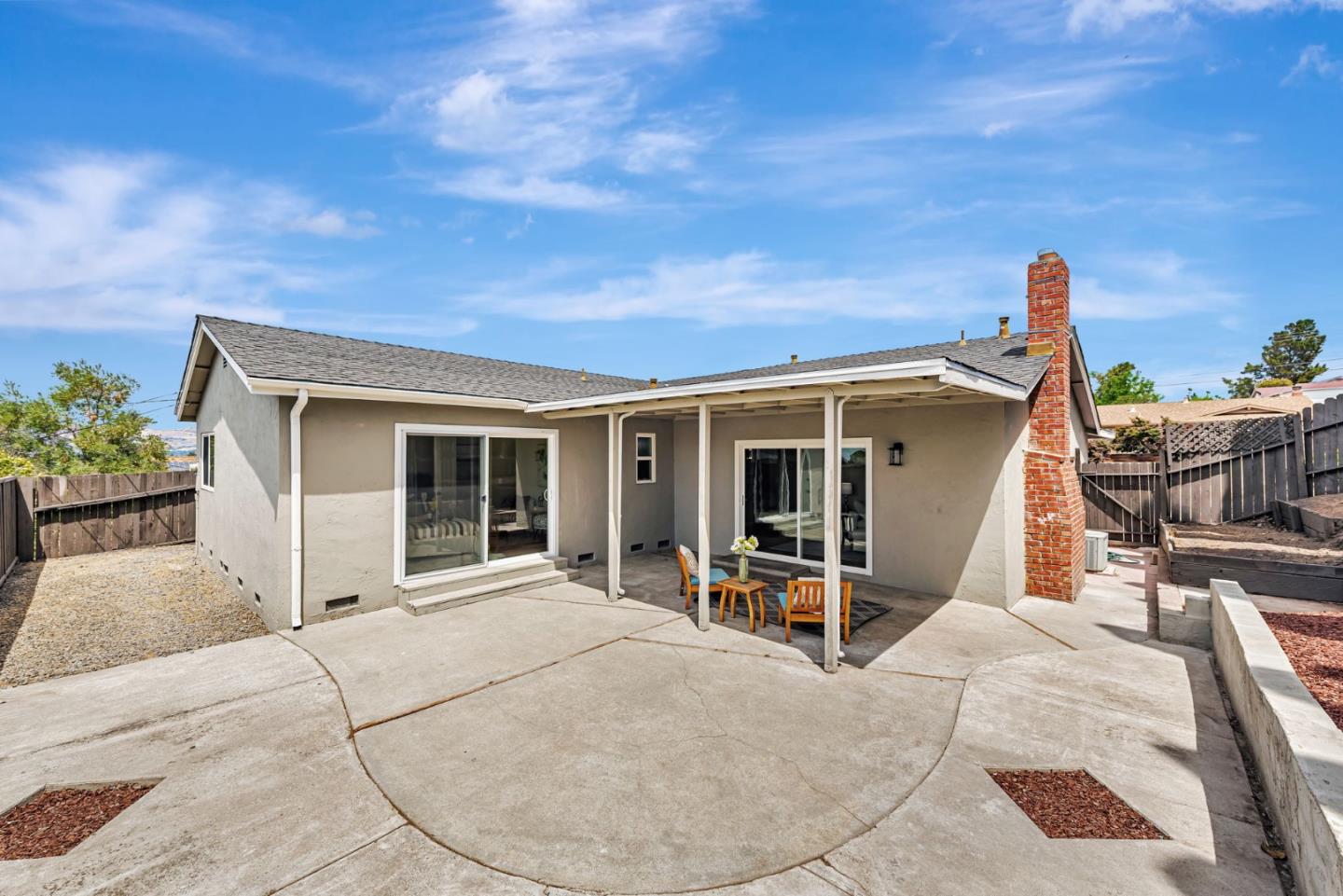 Detail Gallery Image 33 of 37 For 4655 Paloma Ave, San Jose,  CA 95111 - 4 Beds | 2 Baths