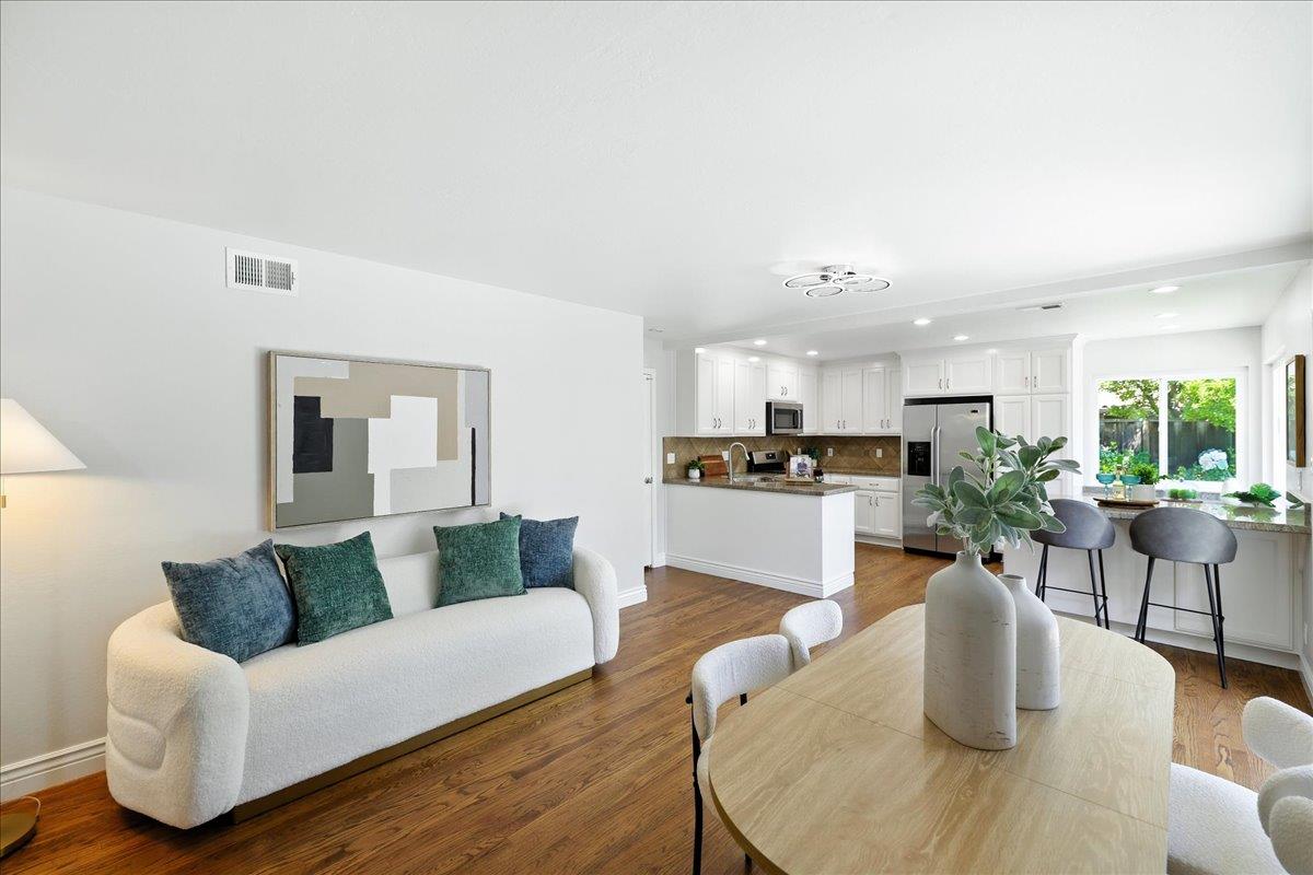 Detail Gallery Image 10 of 55 For 749 W Remington Dr, Sunnyvale,  CA 94087 - 4 Beds | 2 Baths
