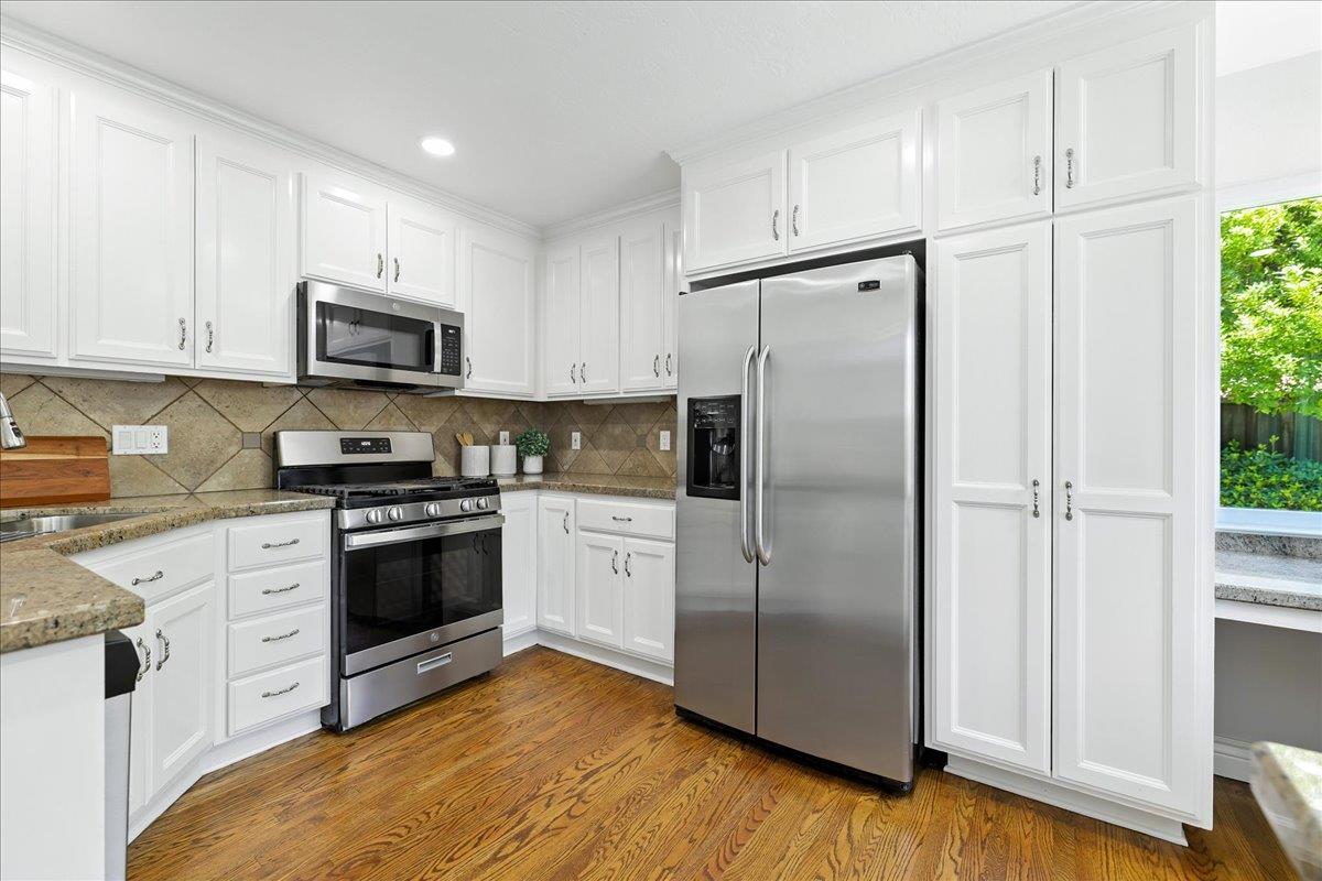 Detail Gallery Image 17 of 55 For 749 W Remington Dr, Sunnyvale,  CA 94087 - 4 Beds | 2 Baths