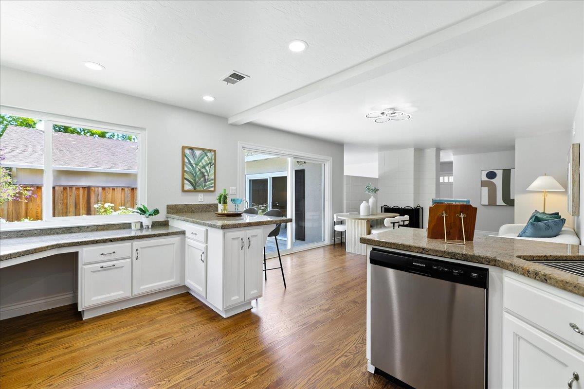 Detail Gallery Image 20 of 55 For 749 W Remington Dr, Sunnyvale,  CA 94087 - 4 Beds | 2 Baths