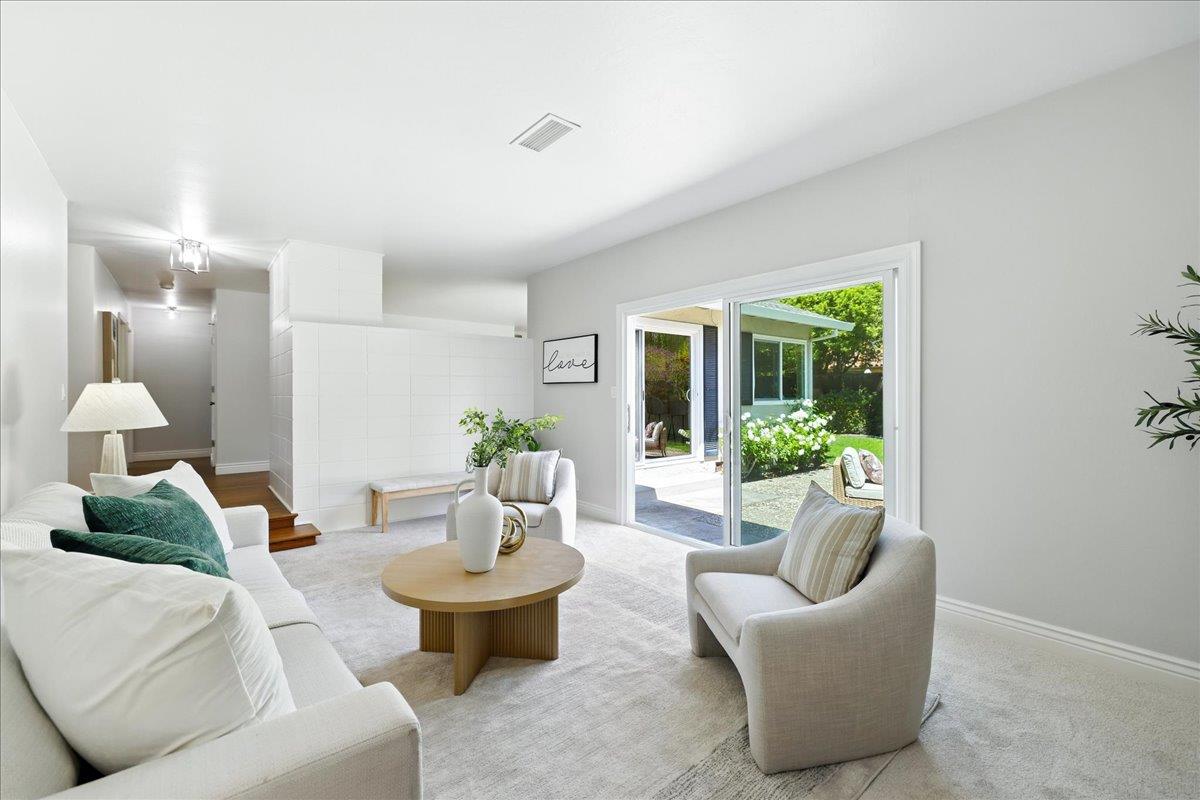 Detail Gallery Image 7 of 55 For 749 W Remington Dr, Sunnyvale,  CA 94087 - 4 Beds | 2 Baths