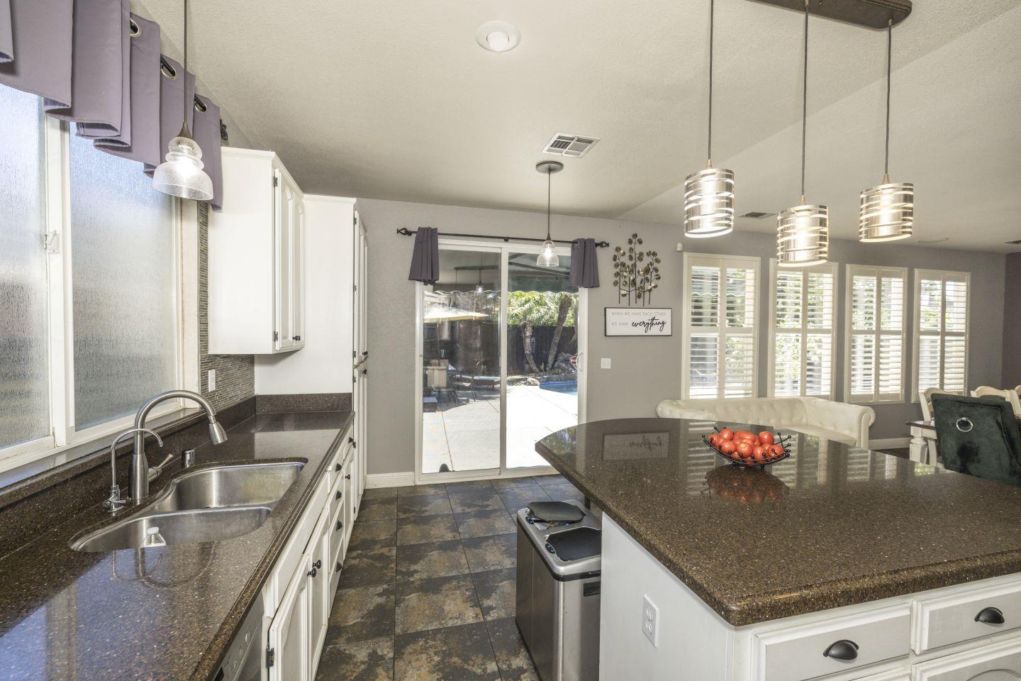 Detail Gallery Image 7 of 33 For 900 Orchid Ct, Brentwood,  CA 94513 - 4 Beds | 3 Baths
