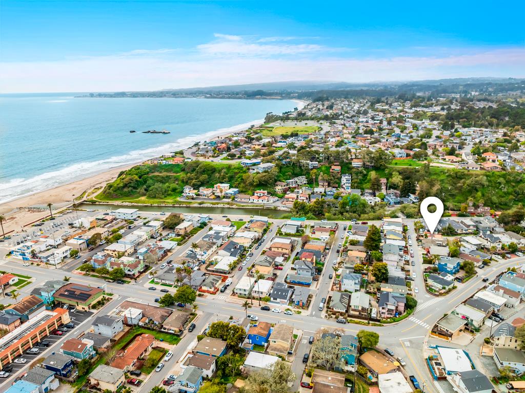 Detail Gallery Image 33 of 34 For 103 Winfield Way, Aptos,  CA 95003 - 3 Beds | 2 Baths
