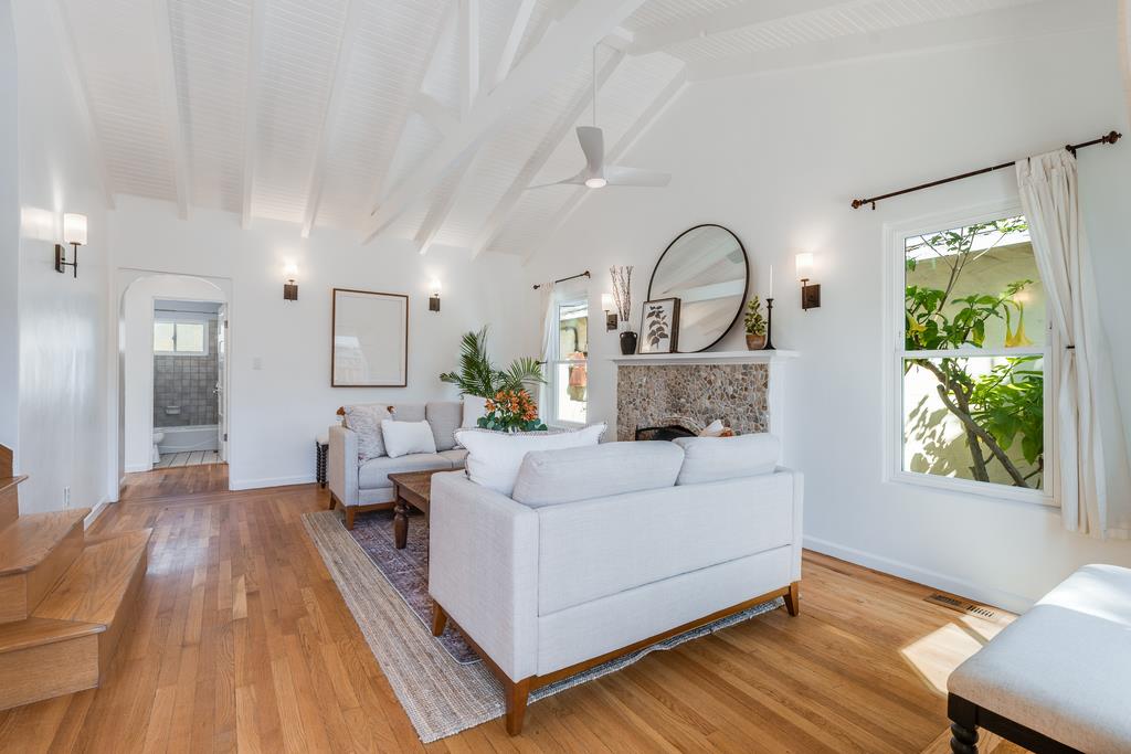 Detail Gallery Image 7 of 34 For 103 Winfield Way, Aptos,  CA 95003 - 3 Beds | 2 Baths