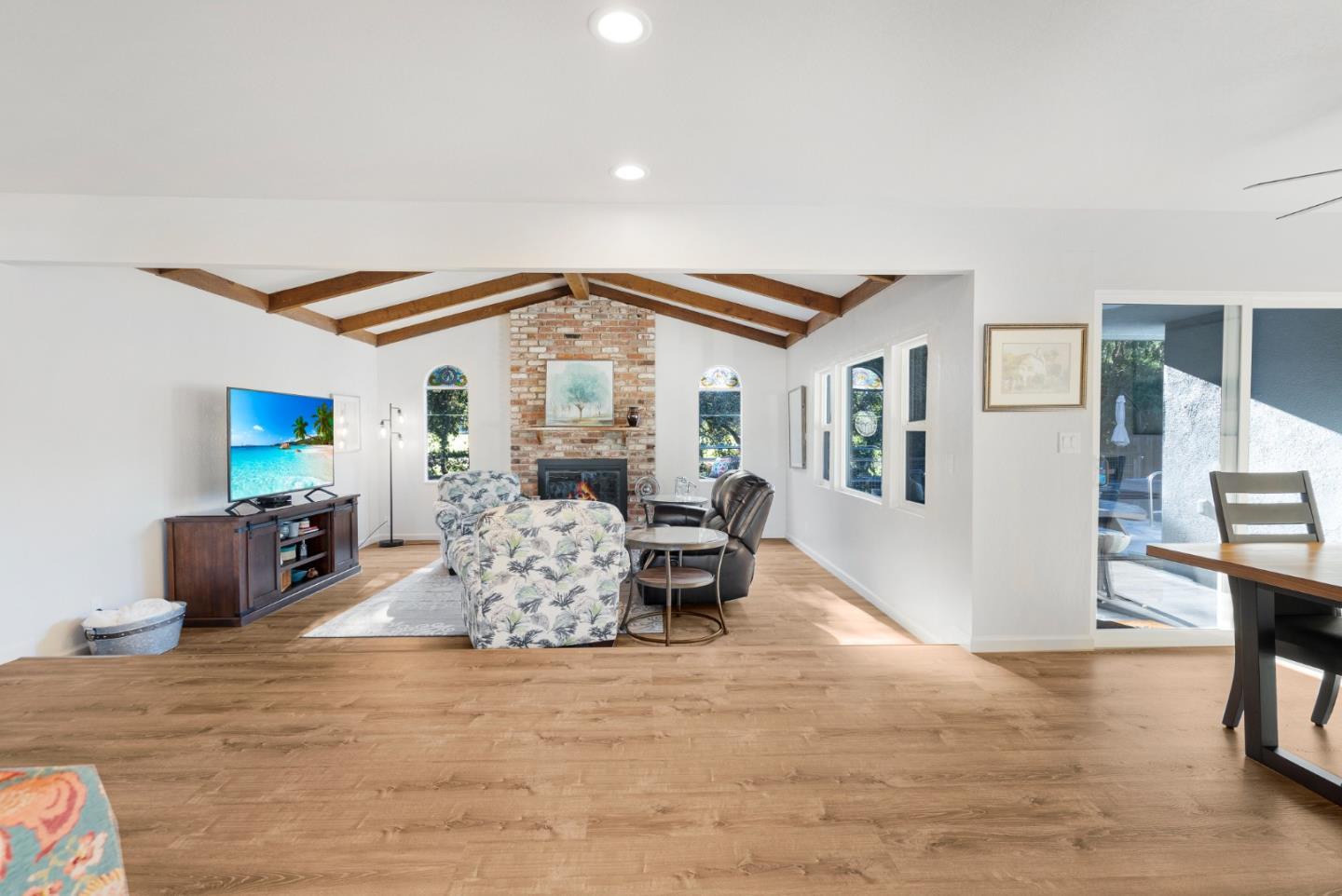 Detail Gallery Image 15 of 78 For 120 Marks Dr, Hollister,  CA 95023 - 2 Beds | 2 Baths
