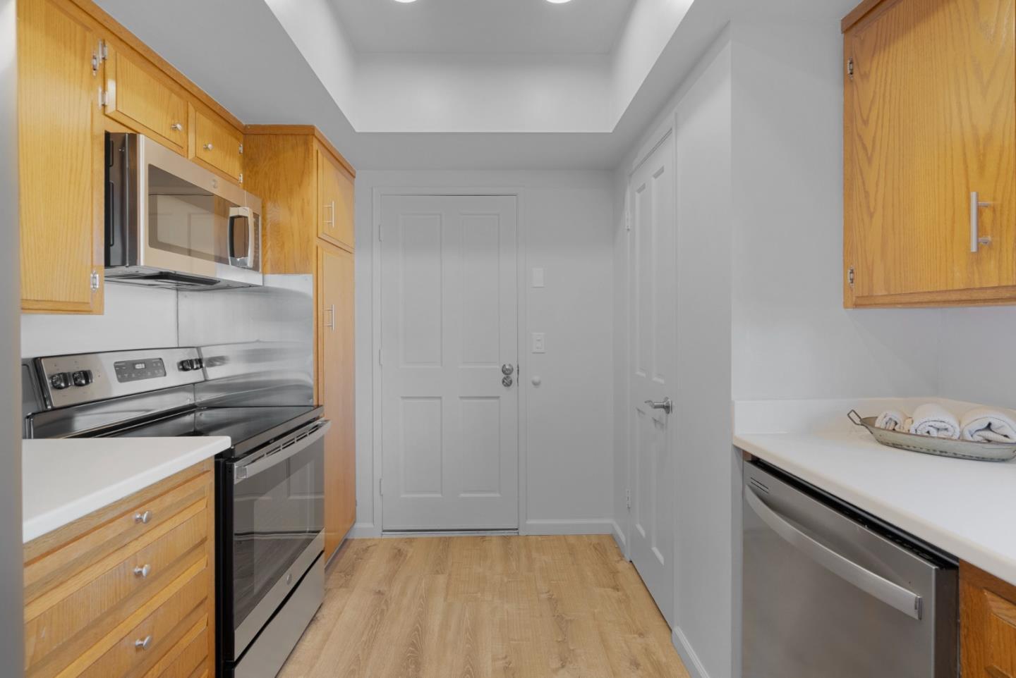 Detail Gallery Image 25 of 78 For 120 Marks Dr, Hollister,  CA 95023 - 2 Beds | 2 Baths