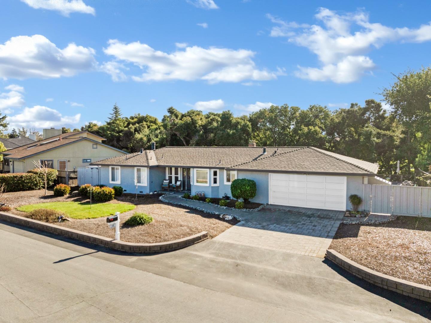 Detail Gallery Image 3 of 78 For 120 Marks Dr, Hollister,  CA 95023 - 2 Beds | 2 Baths