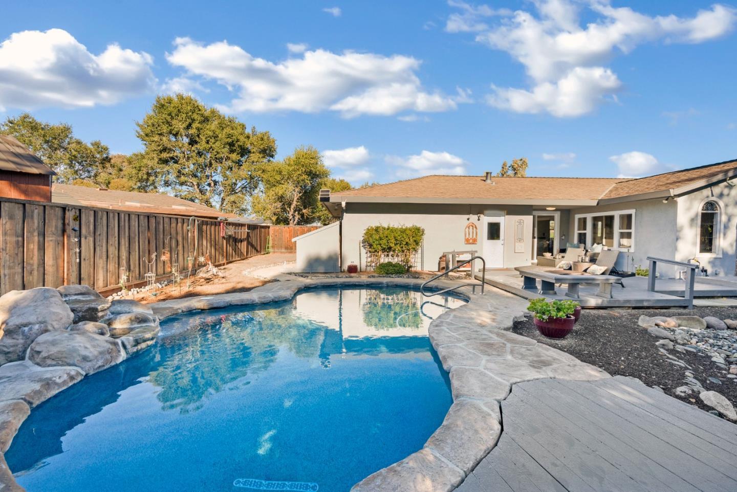 Detail Gallery Image 44 of 78 For 120 Marks Dr, Hollister,  CA 95023 - 2 Beds | 2 Baths