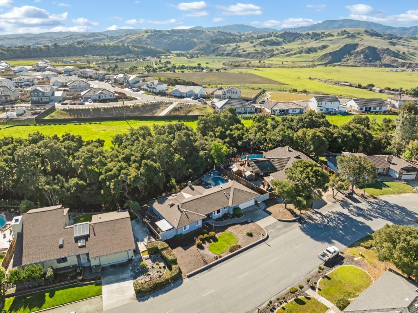 Detail Gallery Image 73 of 78 For 120 Marks Dr, Hollister,  CA 95023 - 2 Beds | 2 Baths