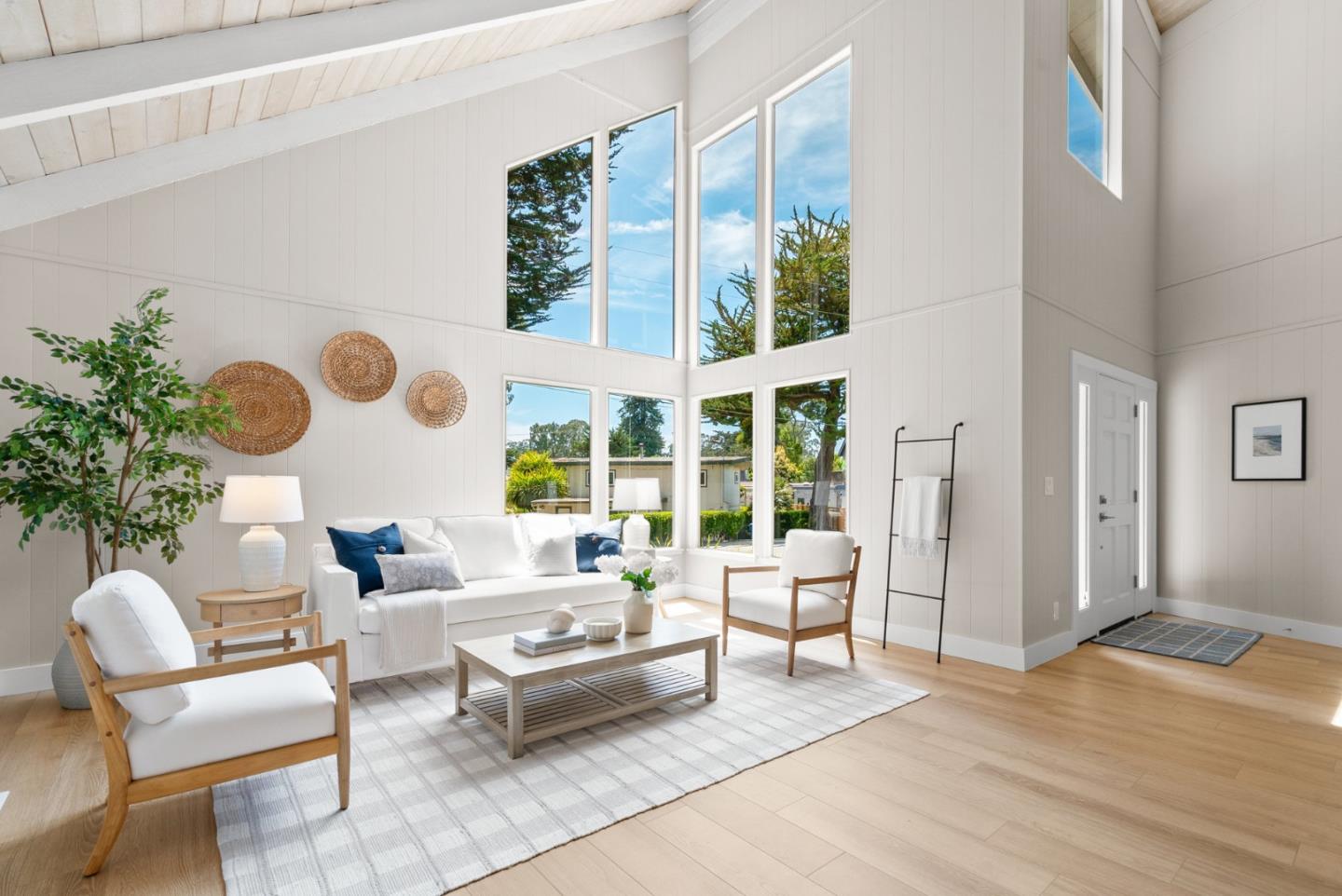 Detail Gallery Image 12 of 67 For 405 Dorsey Ave, Aptos,  CA 95003 - 3 Beds | 2 Baths