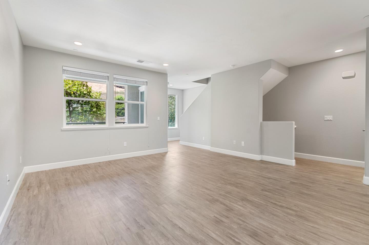 Detail Gallery Image 9 of 22 For 905 Tierney Pl, Martinez,  CA 94553 - 3 Beds | 2/1 Baths