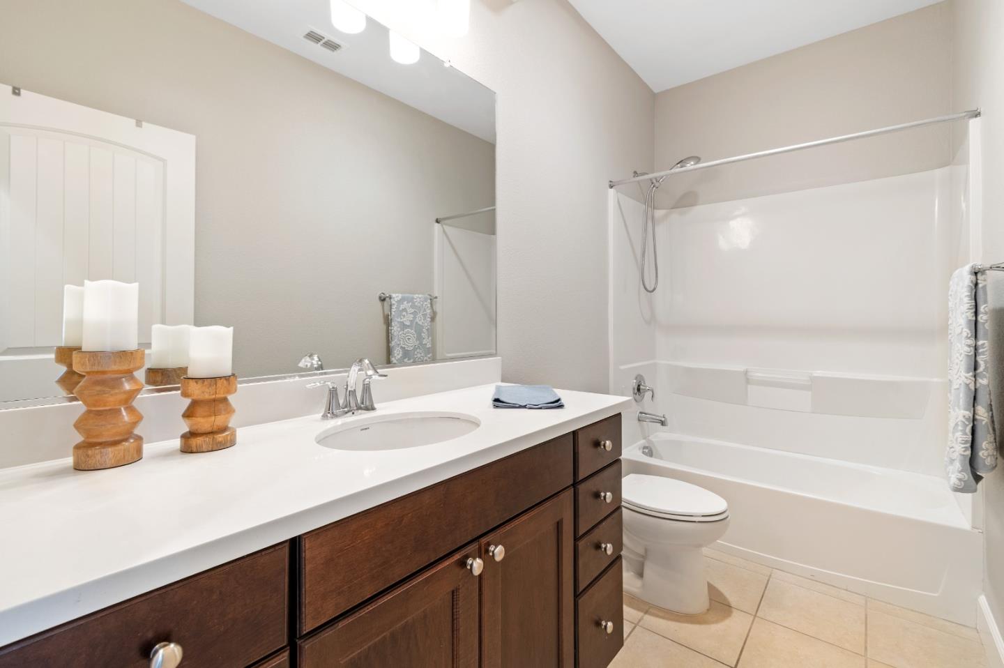 Detail Gallery Image 19 of 42 For 901 Tierney Pl, Martinez,  CA 94553 - 4 Beds | 3/1 Baths