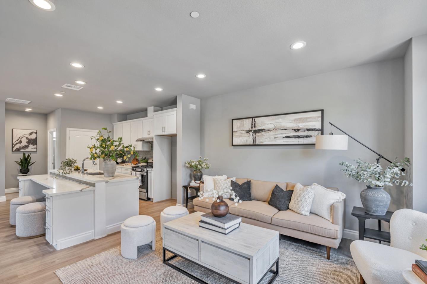 Detail Gallery Image 3 of 27 For 24753 O'neil Ave, Hayward,  CA 94544 - 4 Beds | 4 Baths