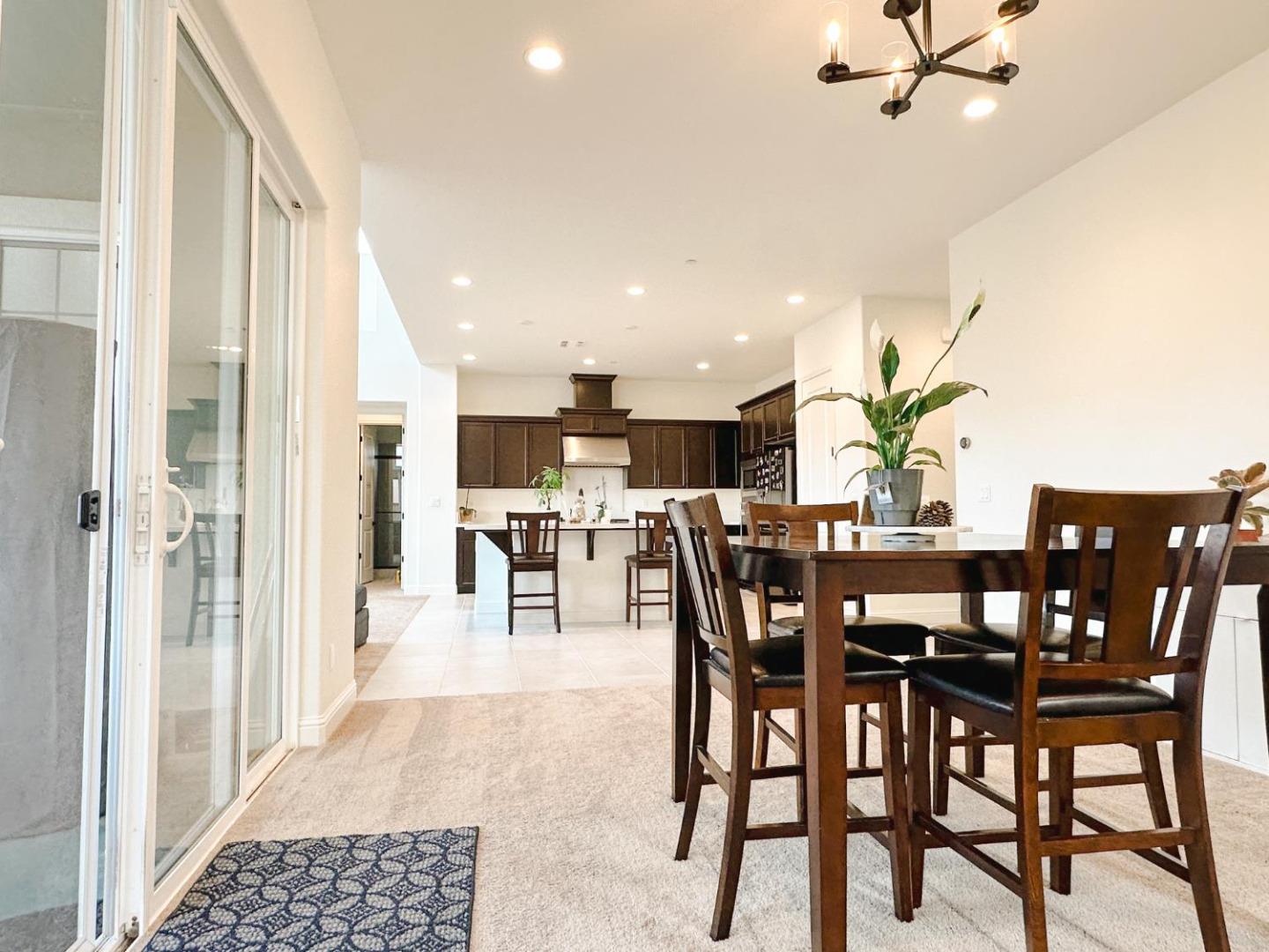 Detail Gallery Image 16 of 41 For 489 Russell Way, Marina,  CA 93933 - 6 Beds | 4 Baths