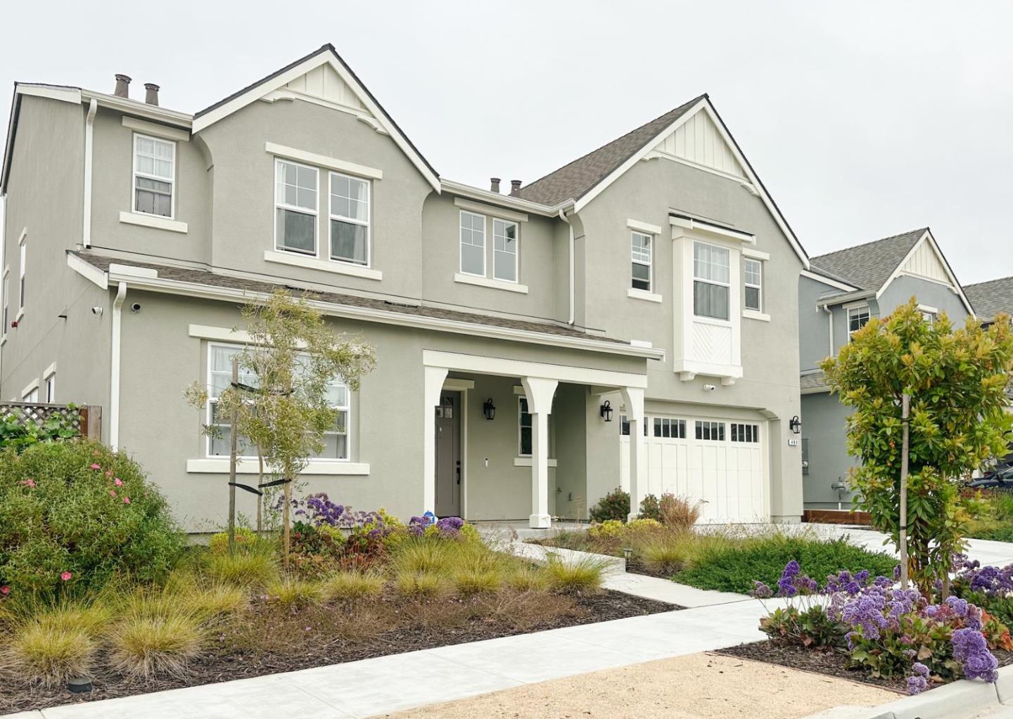 Detail Gallery Image 2 of 41 For 489 Russell Way, Marina,  CA 93933 - 6 Beds | 4 Baths