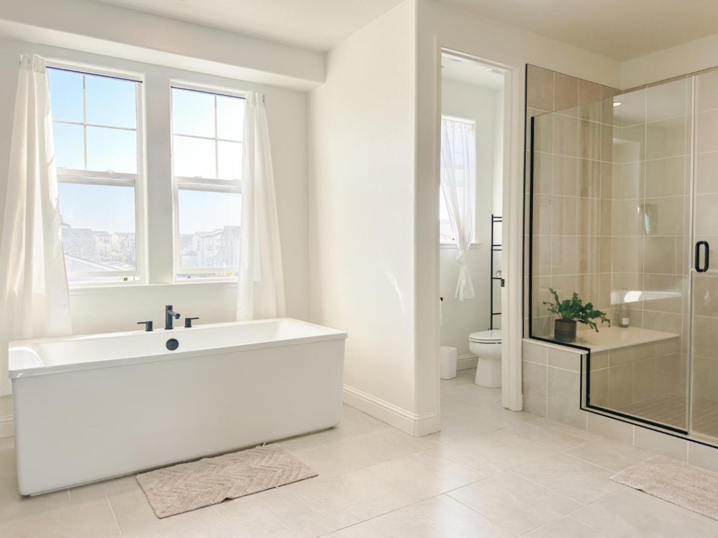 Detail Gallery Image 35 of 41 For 489 Russell Way, Marina,  CA 93933 - 6 Beds | 4 Baths