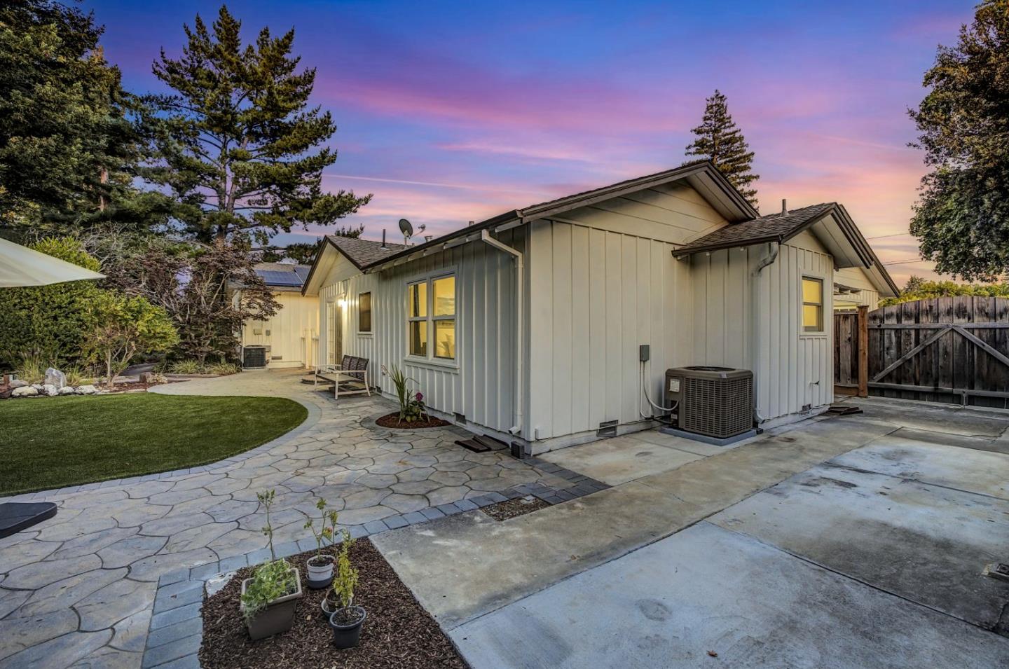 Detail Gallery Image 72 of 88 For 667 Cuesta Dr, Los Altos,  CA 94024 - 6 Beds | 3 Baths