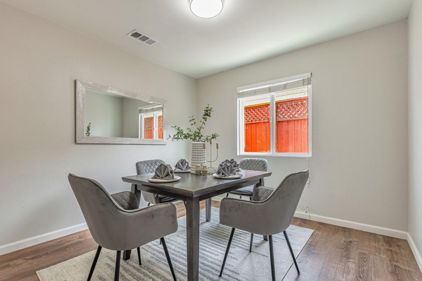 Detail Gallery Image 10 of 34 For 228 Clifden Dr, South San Francisco,  CA 94080 - 4 Beds | 3 Baths