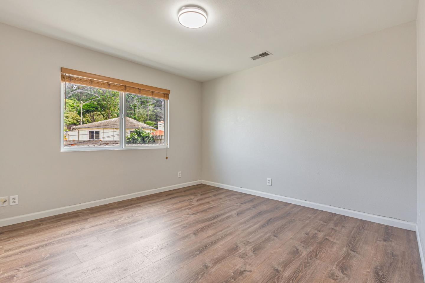 Detail Gallery Image 16 of 34 For 228 Clifden Dr, South San Francisco,  CA 94080 - 4 Beds | 3 Baths