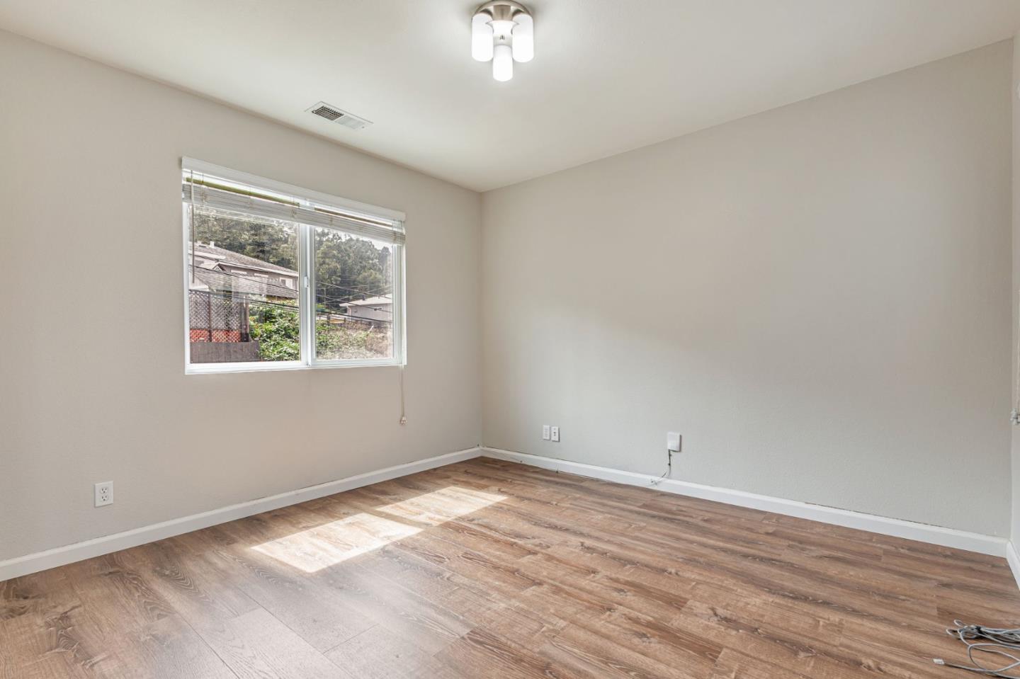 Detail Gallery Image 18 of 34 For 228 Clifden Dr, South San Francisco,  CA 94080 - 4 Beds | 3 Baths