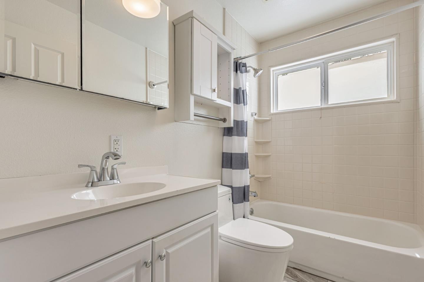 Detail Gallery Image 27 of 34 For 228 Clifden Dr, South San Francisco,  CA 94080 - 4 Beds | 3 Baths