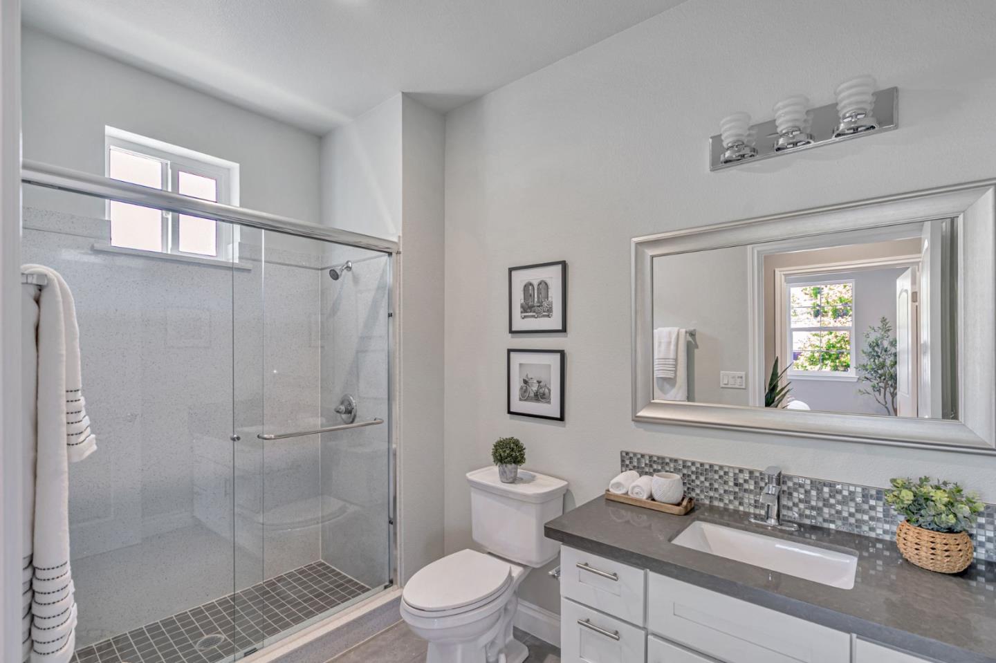 Detail Gallery Image 16 of 26 For 803 Maybeck Pl, Hayward,  CA 94544 - 4 Beds | 4 Baths