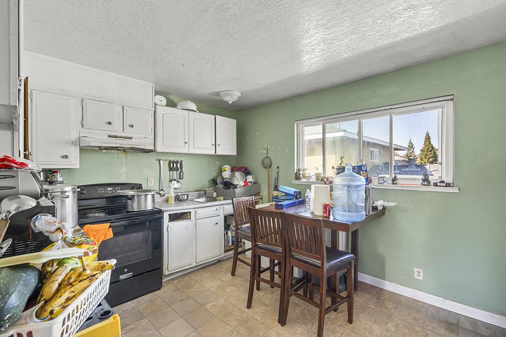 Detail Gallery Image 13 of 20 For 7487 Rogers Ln, Gilroy,  CA 95020 - – Beds | – Baths