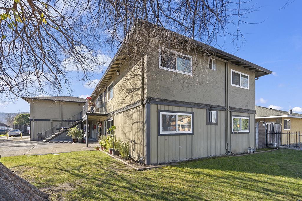 Detail Gallery Image 4 of 20 For 7487 Rogers Ln, Gilroy,  CA 95020 - – Beds | – Baths