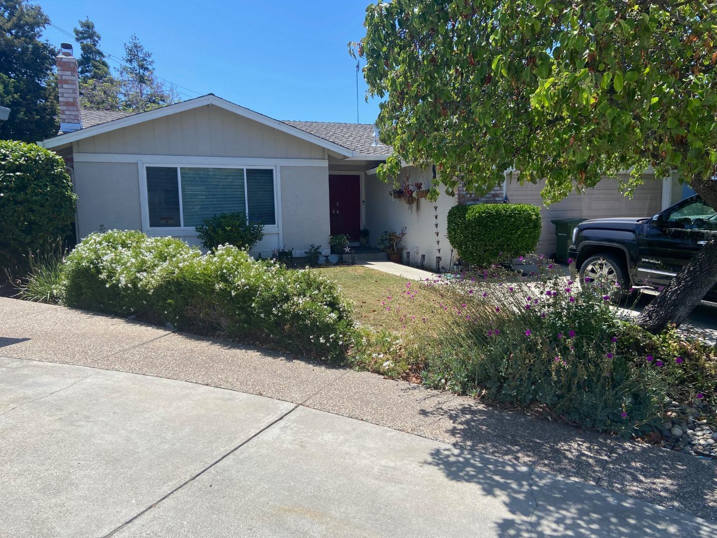 Detail Gallery Image 1 of 34 For 5399 Southbridge Ct, San Jose,  CA 95118 - 3 Beds | 2/1 Baths