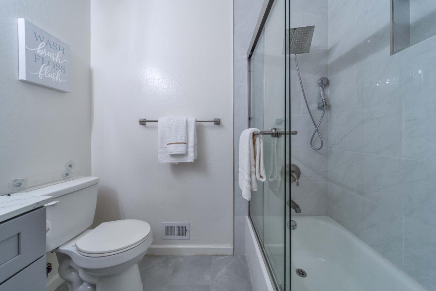 Detail Gallery Image 22 of 29 For 1748 Vancouver Grn, Fremont,  CA 94536 - 3 Beds | 2/1 Baths