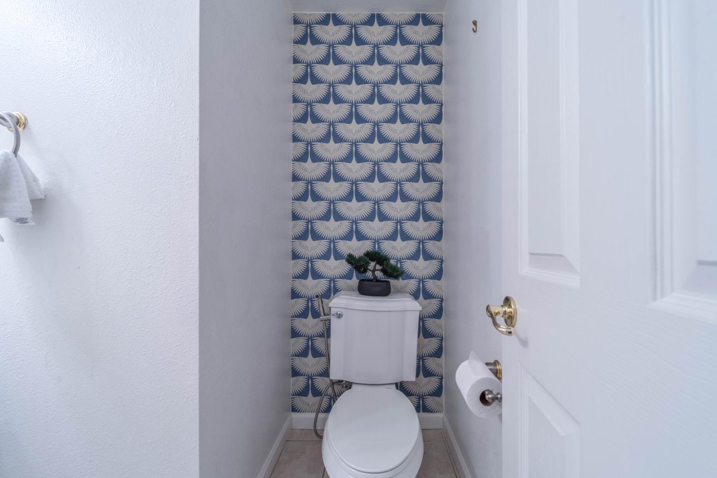 Detail Gallery Image 9 of 29 For 1748 Vancouver Grn, Fremont,  CA 94536 - 3 Beds | 2/1 Baths