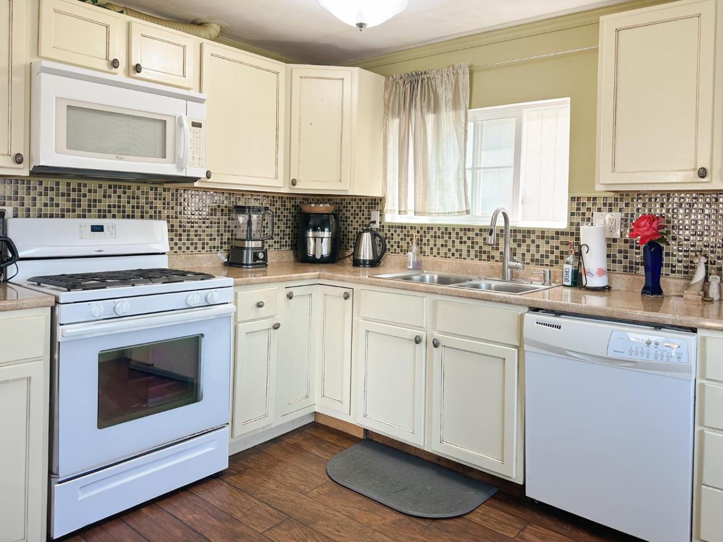 Detail Gallery Image 12 of 19 For 1146 Birch Ave #19,  Seaside,  CA 93955 - 2 Beds | 1/1 Baths