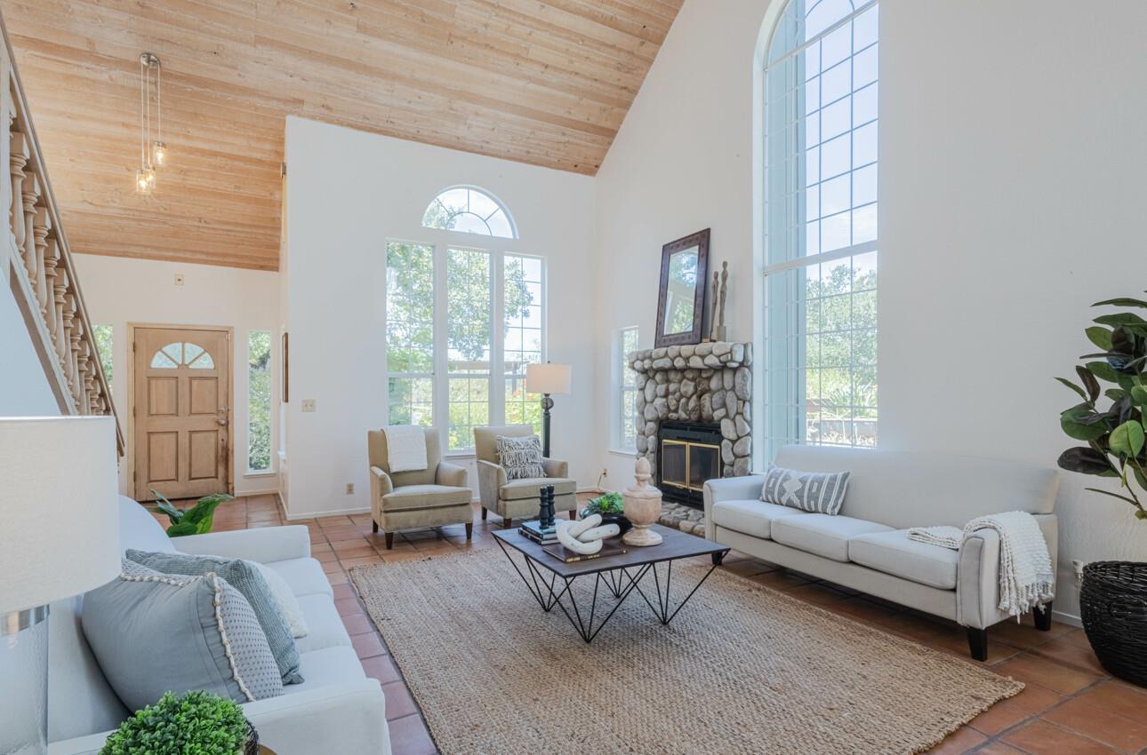 Detail Gallery Image 14 of 70 For 158 Echo Valley Rd, Prunedale,  CA 93907 - 4 Beds | 2/1 Baths