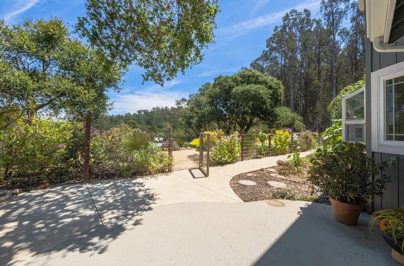 Detail Gallery Image 25 of 70 For 158 Echo Valley Rd, Prunedale,  CA 93907 - 4 Beds | 2/1 Baths