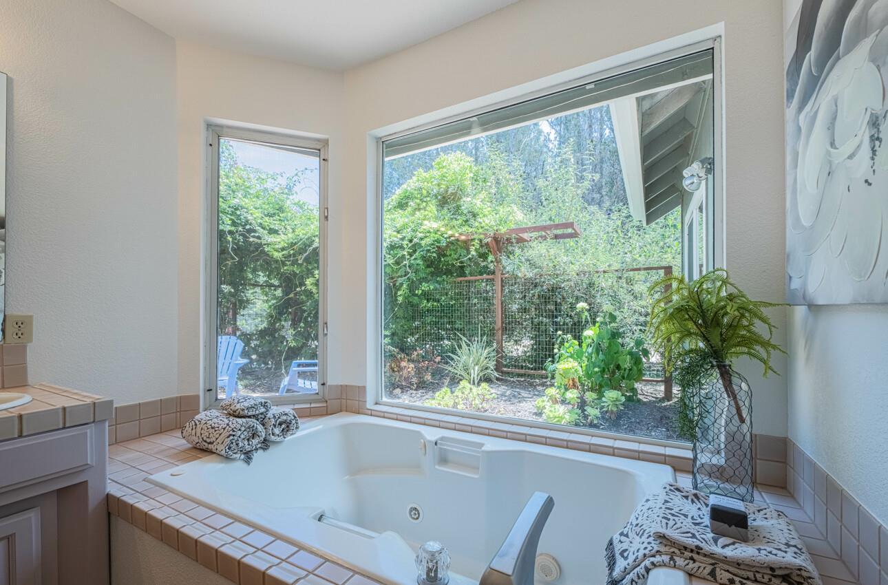 Detail Gallery Image 36 of 70 For 158 Echo Valley Rd, Prunedale,  CA 93907 - 4 Beds | 2/1 Baths