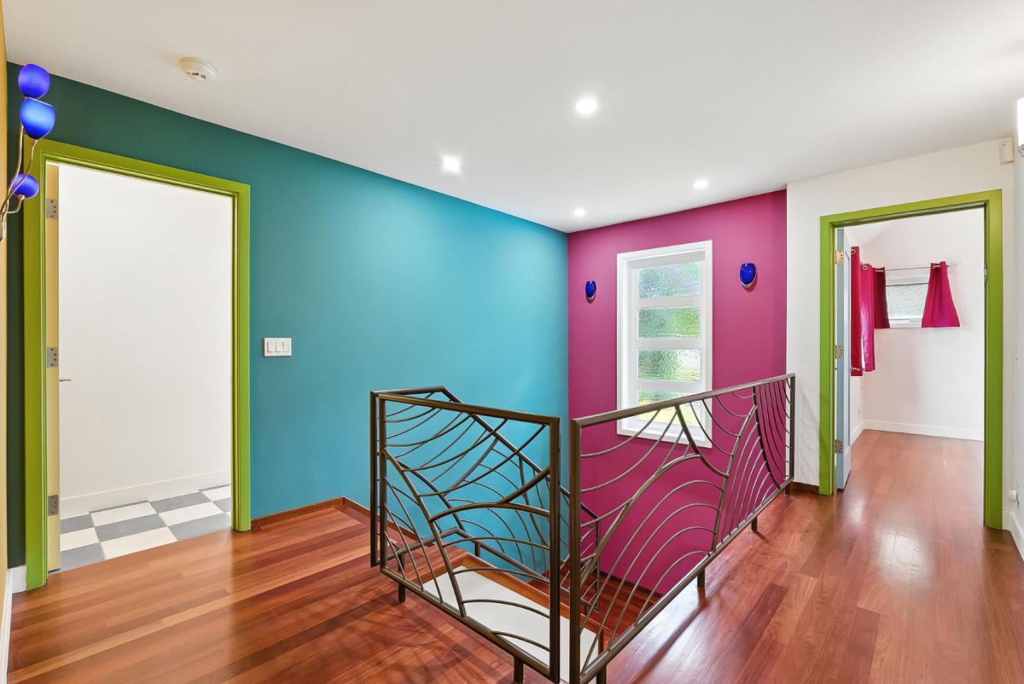 Detail Gallery Image 21 of 61 For 881 Northampton Dr, Palo Alto,  CA 94303 - 5 Beds | 5/1 Baths