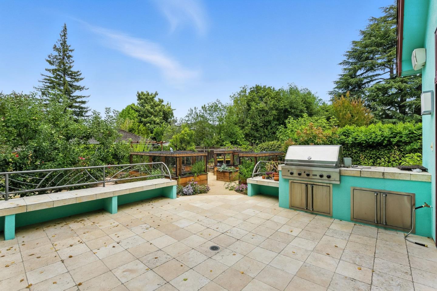 Detail Gallery Image 51 of 61 For 881 Northampton Dr, Palo Alto,  CA 94303 - 5 Beds | 5/1 Baths