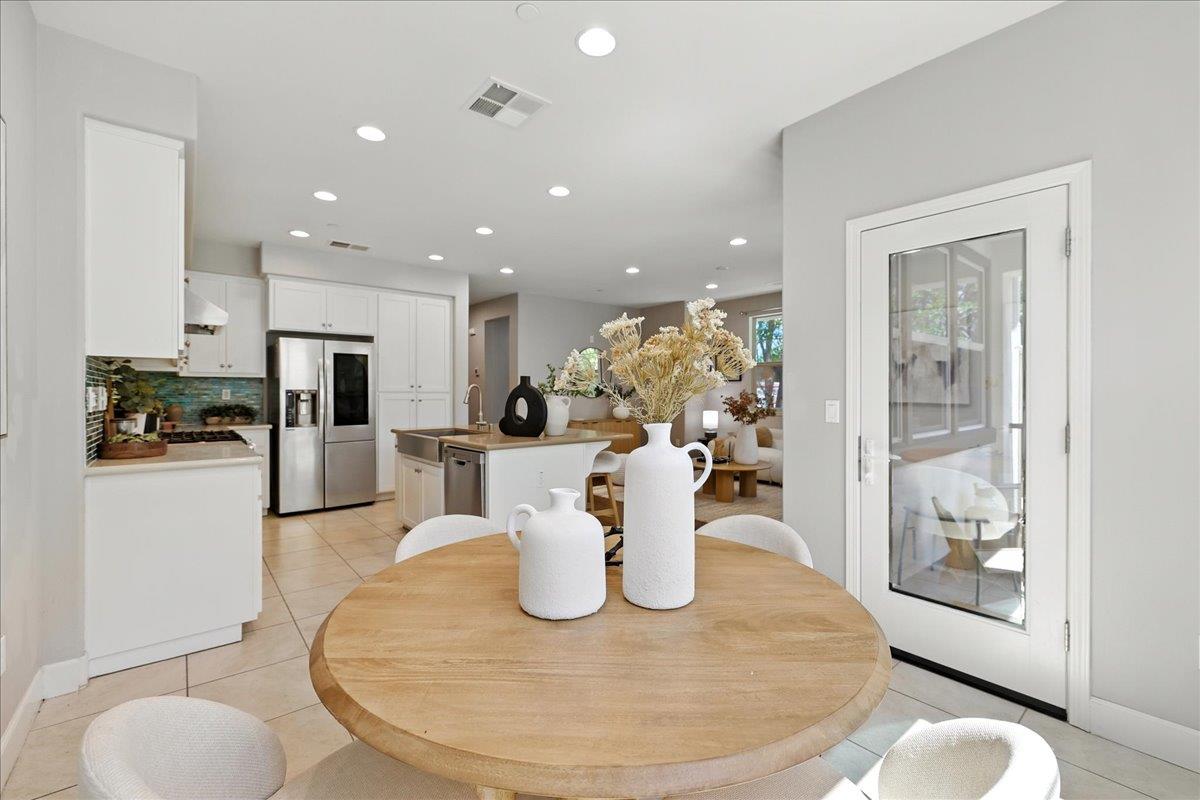 Detail Gallery Image 19 of 55 For 2955 via Roma Pl #42,  Santa Clara,  CA 95051 - 2 Beds | 2/1 Baths