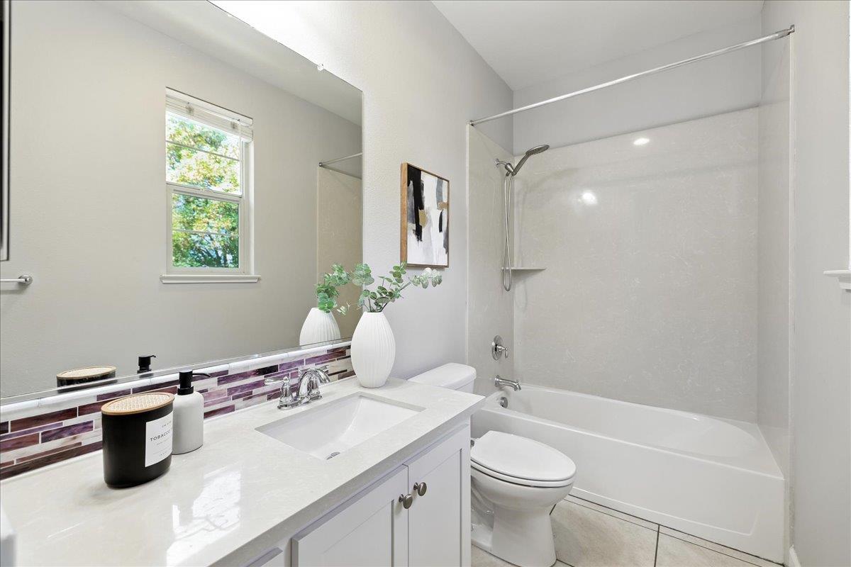 Detail Gallery Image 36 of 55 For 2955 via Roma Pl #42,  Santa Clara,  CA 95051 - 2 Beds | 2/1 Baths