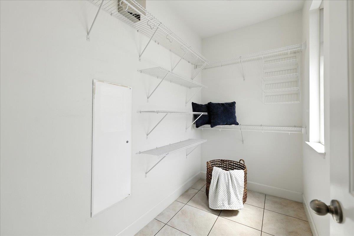 Detail Gallery Image 38 of 55 For 2955 via Roma Pl #42,  Santa Clara,  CA 95051 - 2 Beds | 2/1 Baths