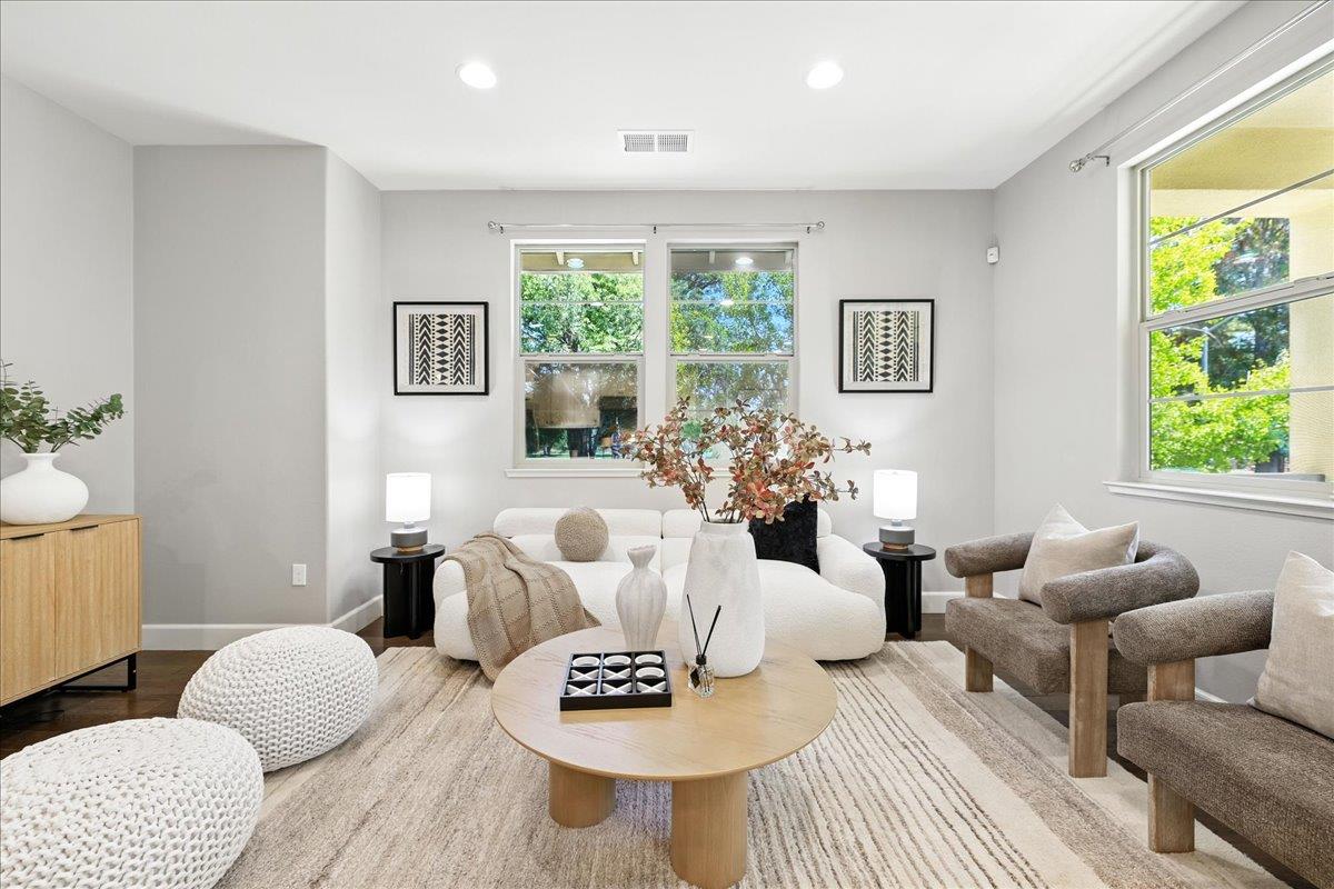 Detail Gallery Image 7 of 55 For 2955 via Roma Pl #42,  Santa Clara,  CA 95051 - 2 Beds | 2/1 Baths