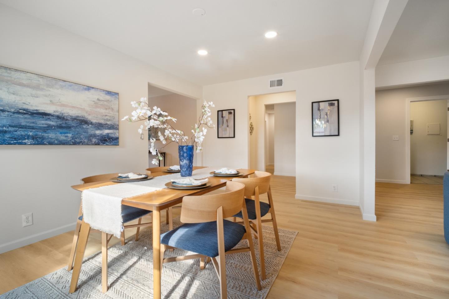Detail Gallery Image 11 of 38 For 299 Moraga Way, San Jose,  CA 95119 - 3 Beds | 2 Baths
