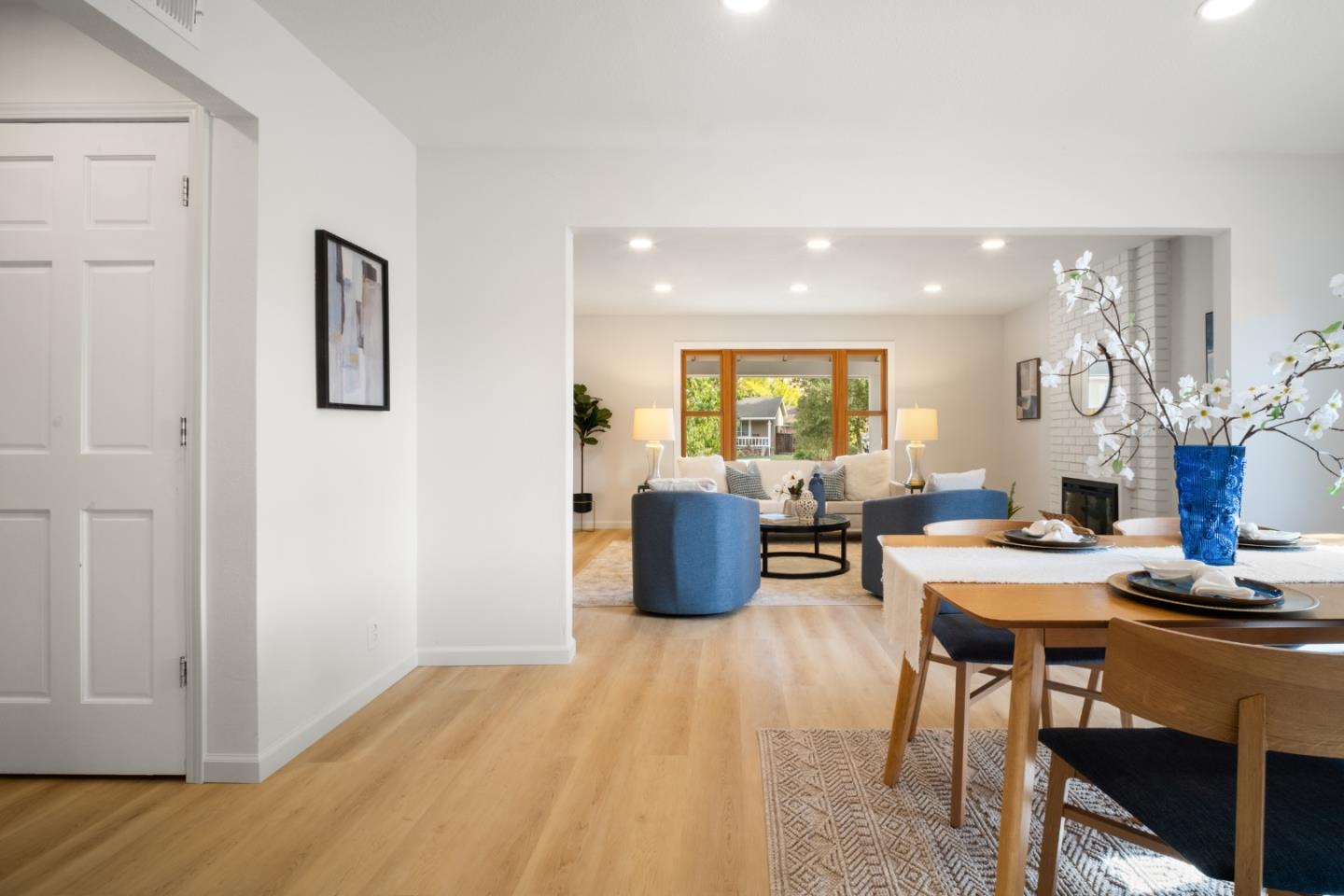 Detail Gallery Image 13 of 38 For 299 Moraga Way, San Jose,  CA 95119 - 3 Beds | 2 Baths
